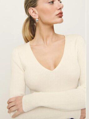 NWT Reformation  Valencia  100% wool  cream rib knit v neck sweater Sz S